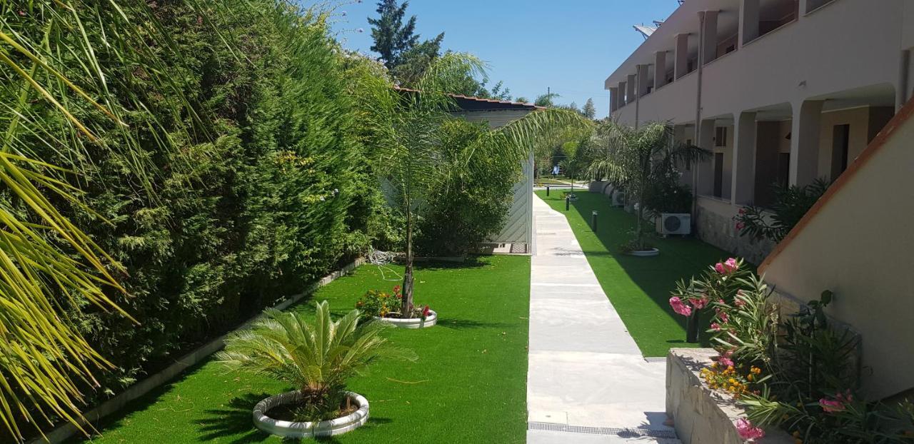 Palm Village Villasimius Exterior foto